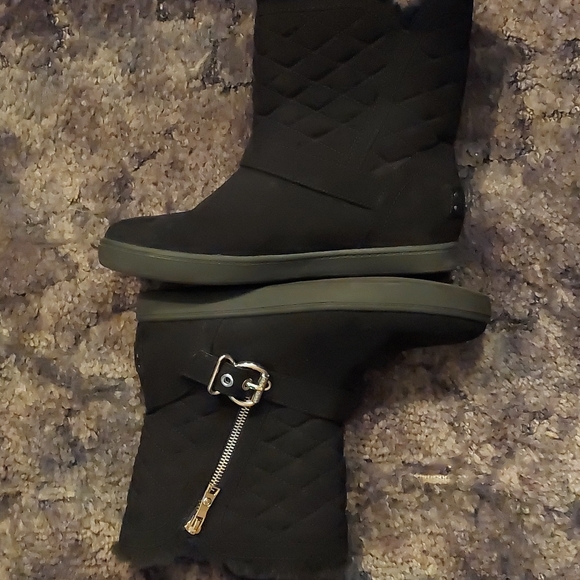G by GUESS winter boots - Picture 2 of 6